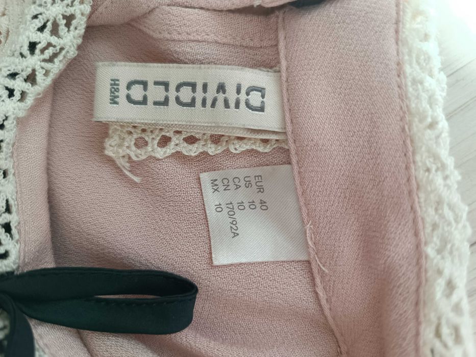 Elegancka bluzka w kolorze pudrowego różu h&m