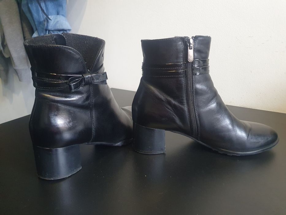 Botki czarne skora licowa słupek Wojas 38