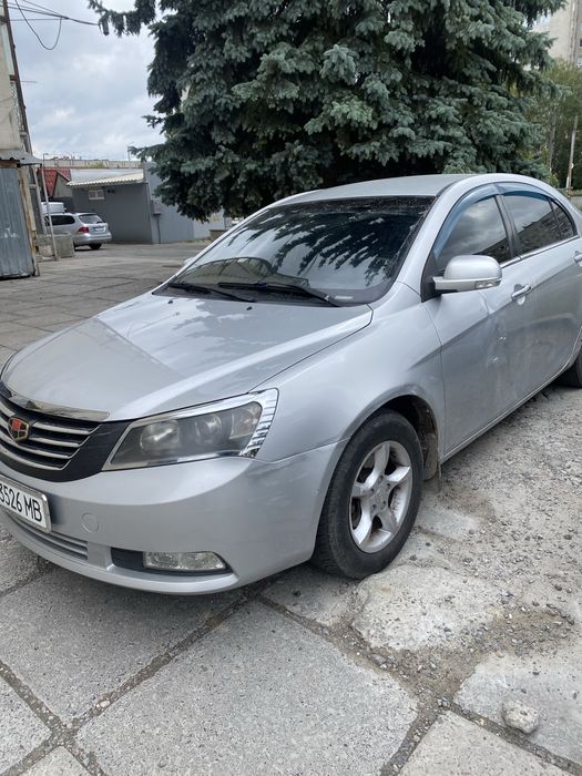 Geely Emgrand7 продам дешево