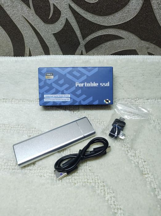 Зовнішній SSD диск 4TB Portable USB 3.1 Type-C Silver — НОВИЙ