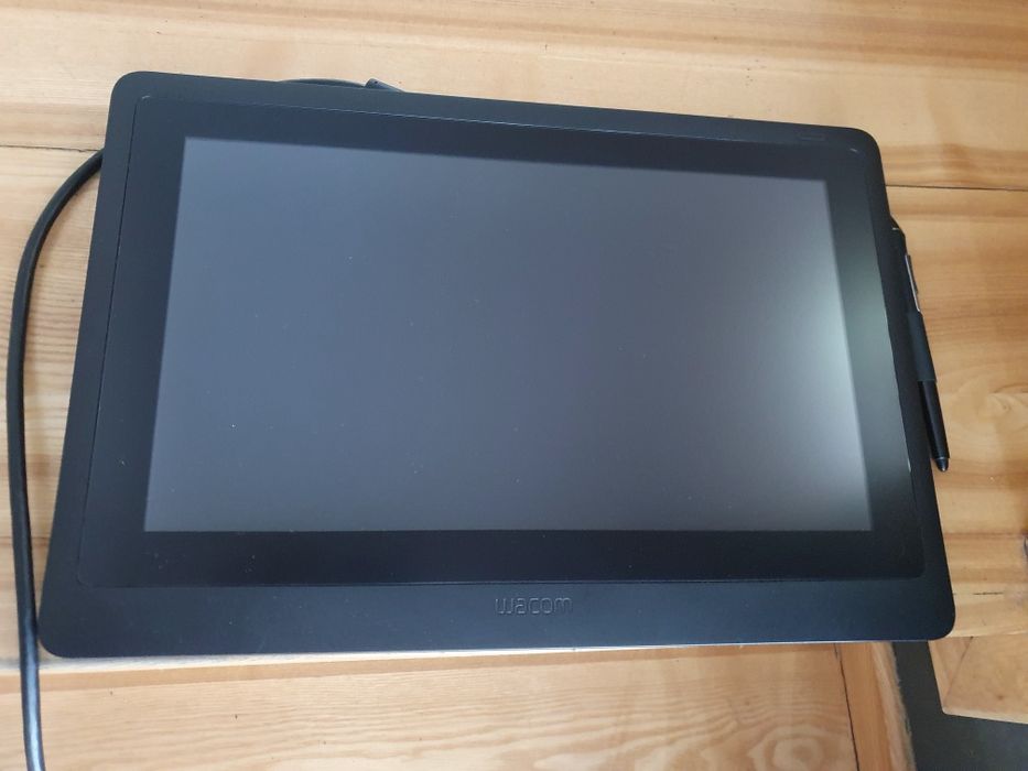 Wacom Cintiq 16 -Ekranowy tablet graficzny stan bdb