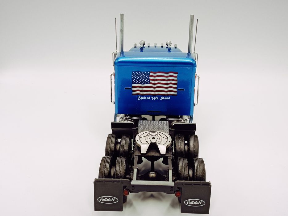 Model Ciężarówki Peterbilt 359 1:25 Revell