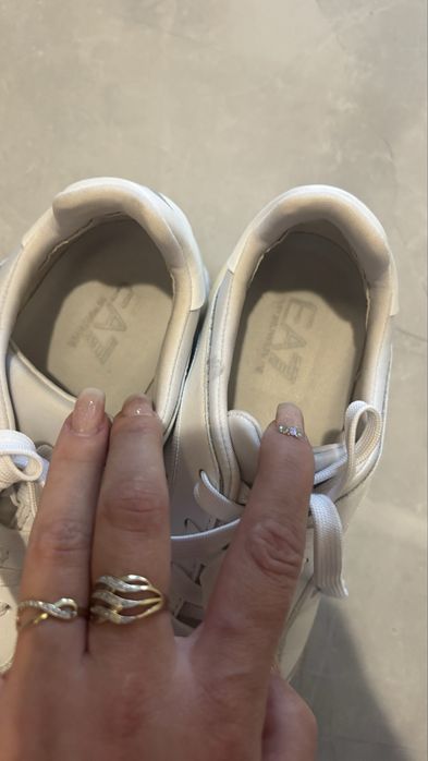 Buty biale armani