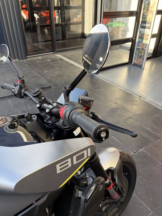 Husqvarna Vitpilen 801