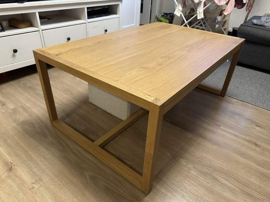 Solidny stol 110x70x45