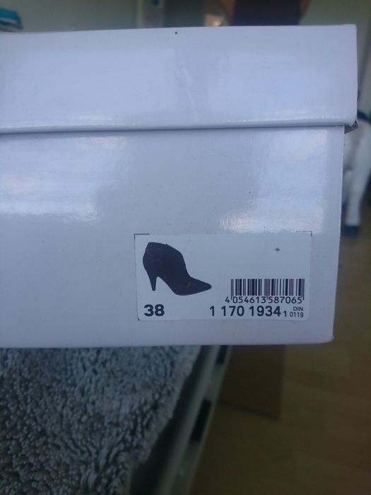 Botki damskie r. 38 nowe