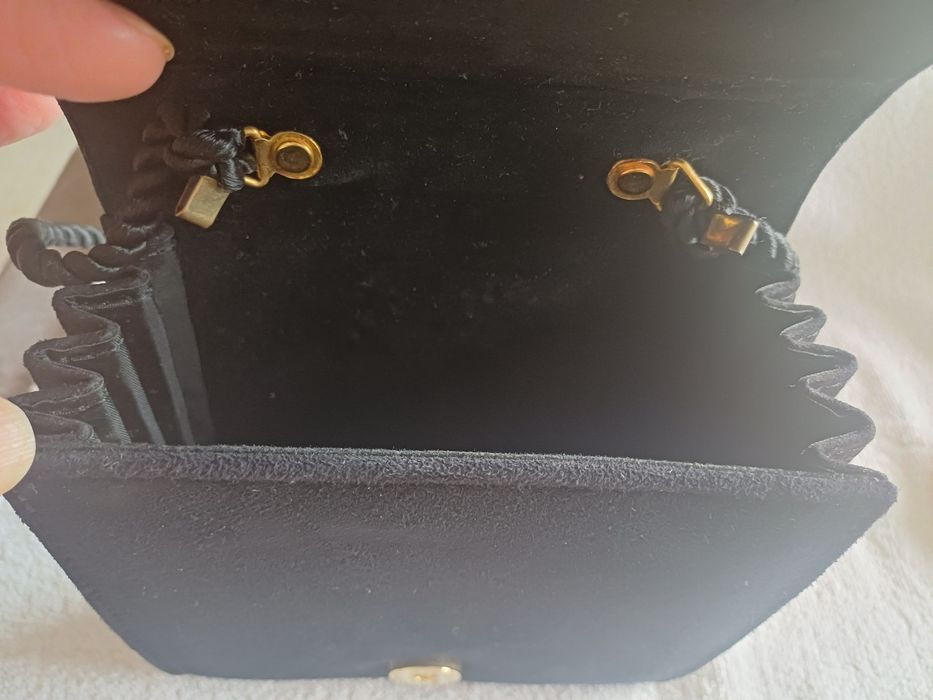 Carteira preta com alsa