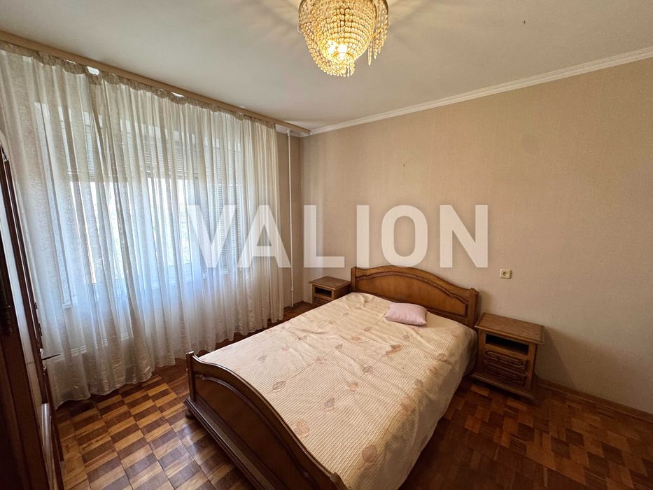 Продам 3-кімнатну квартиру з ремонтом вул.Хорольська 1,  Дарницький вокзал Дарницька(Ленінградська) пл