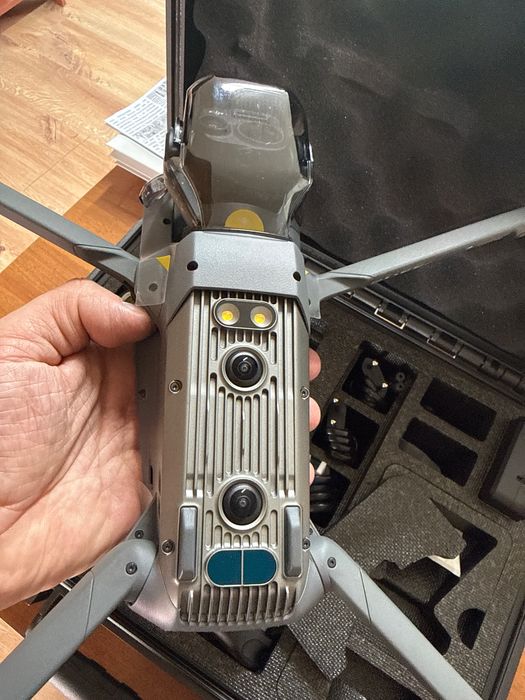 Квадрокоптер Dji  mavic 3 т