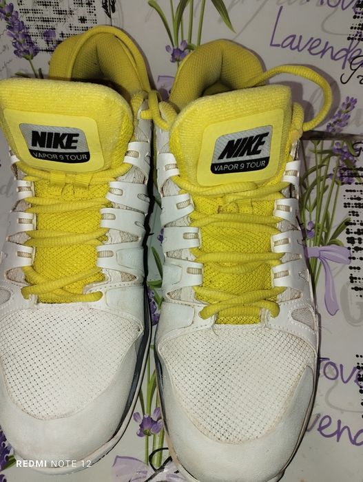 Жіночі кросівки фірми Nike ,39 розмір,25 см устілка -400 грн