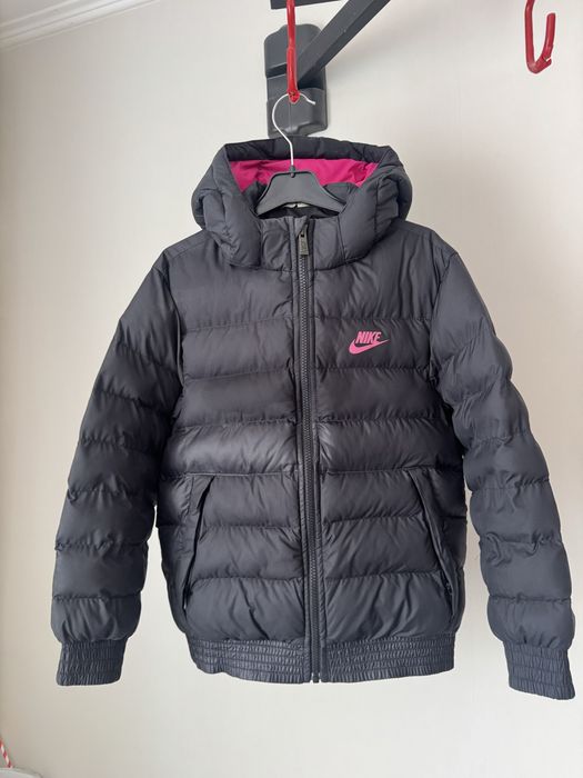 Куртка nike для дівчинки  S 128-137 см