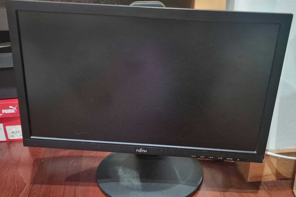 Vendo 2 Monitor MSI e Fujitso Excelentes