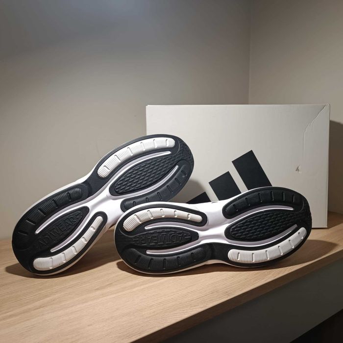 Adidas AlphaBounce + r. 46 (29,5 cm) IG3585 Ftwwht/Cblack/Greone