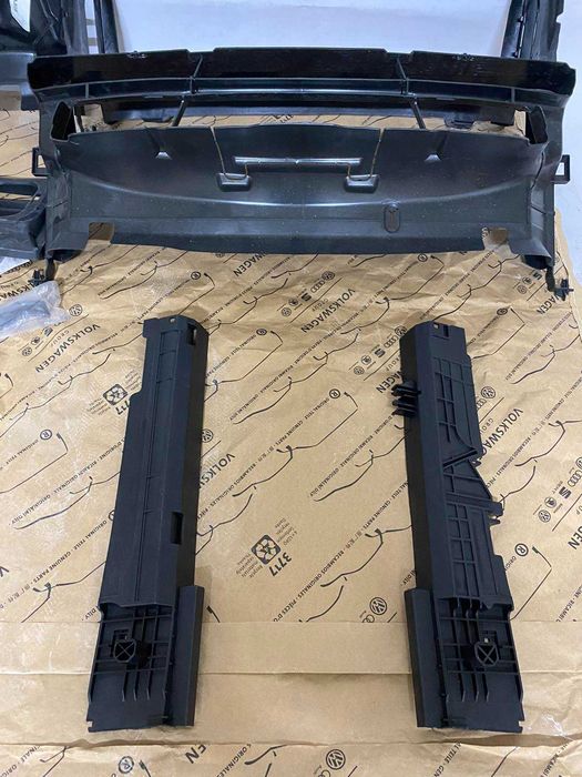Воздуховод BMW воздух повітропровід бмв жалюзи усилитель підсилювач