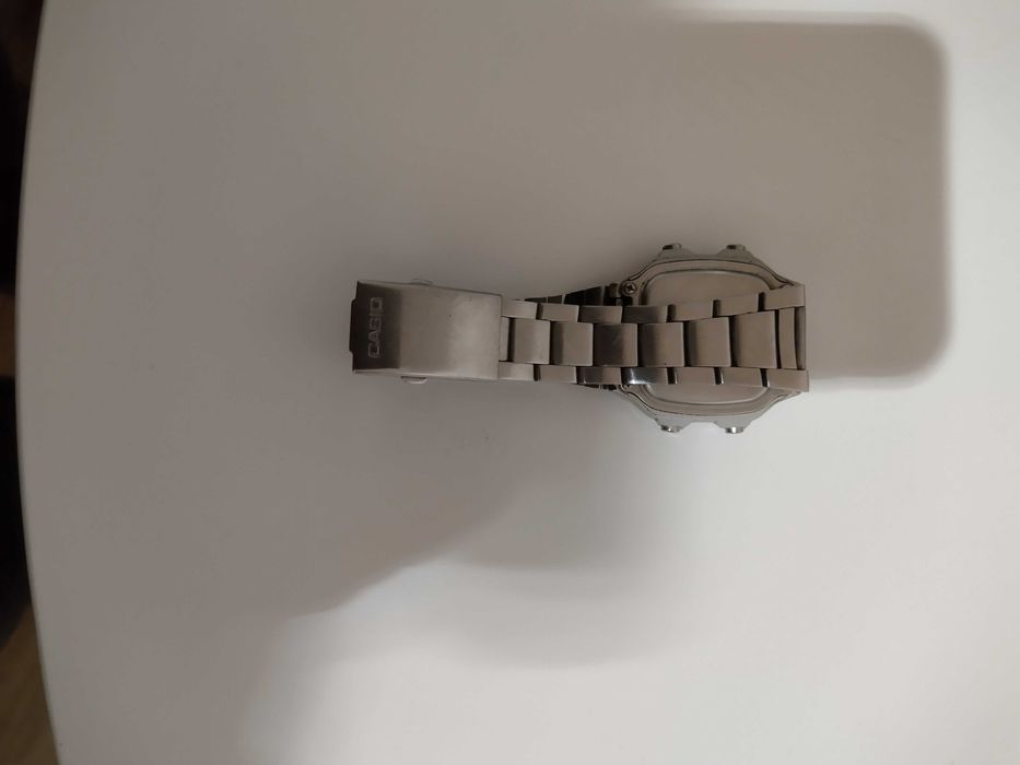Zegarek Casio w bardzo dobrym stanie