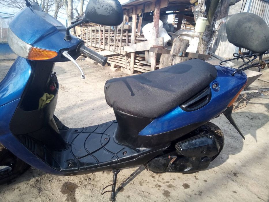 Скутер Suzuki Lets2