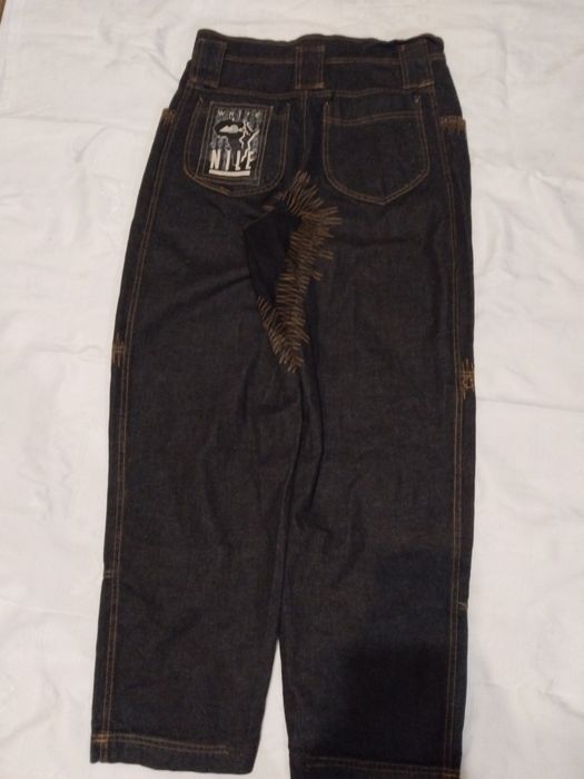 NN беги джинси с типовим принтом