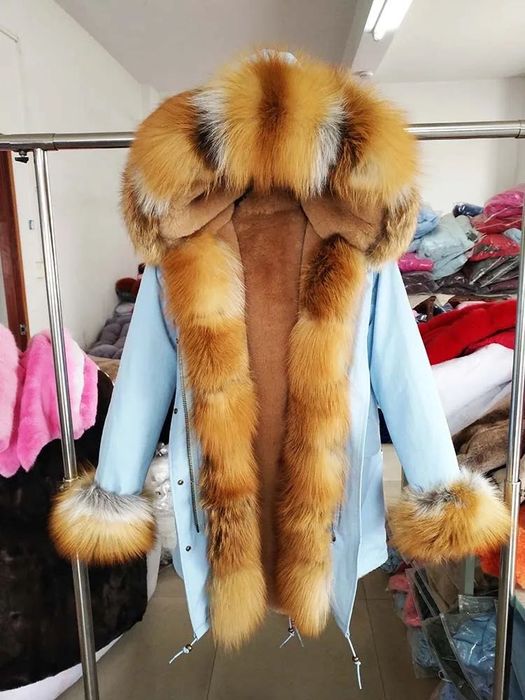 Casaco com pelo muito quente é lindo