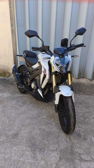 Keeway RKF 125 2022 — 9500km — Impecável