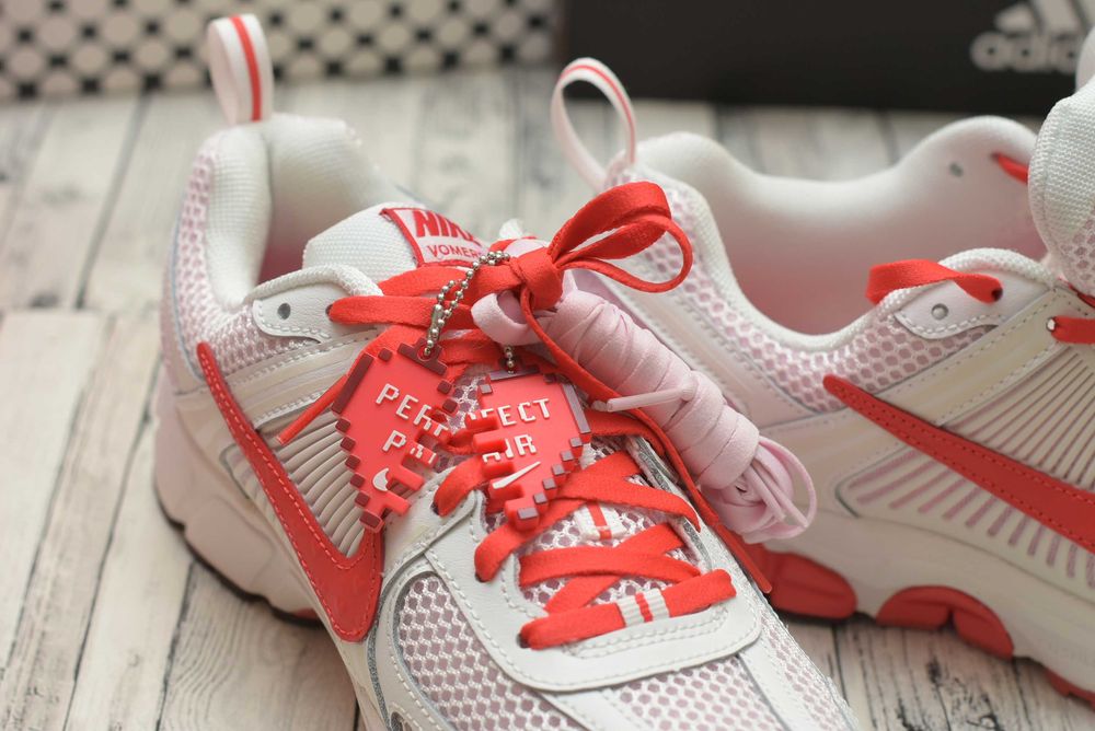 Оригінал! Жіночі кросівки кроссовки Nike Zoom Vomero 5 BG HV5171-121