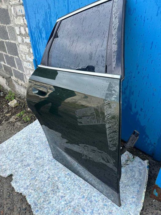 Дверь BMW X1 2025 U11 передня права задня права передня ліва задня ліва SANREMO GREEN METALLIC (C4E)