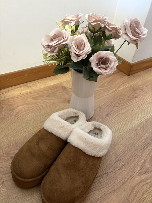 Duas botas UGG 39