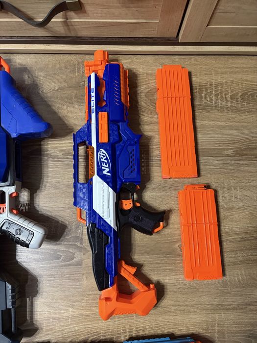 Игрушечный бластер Nerf
