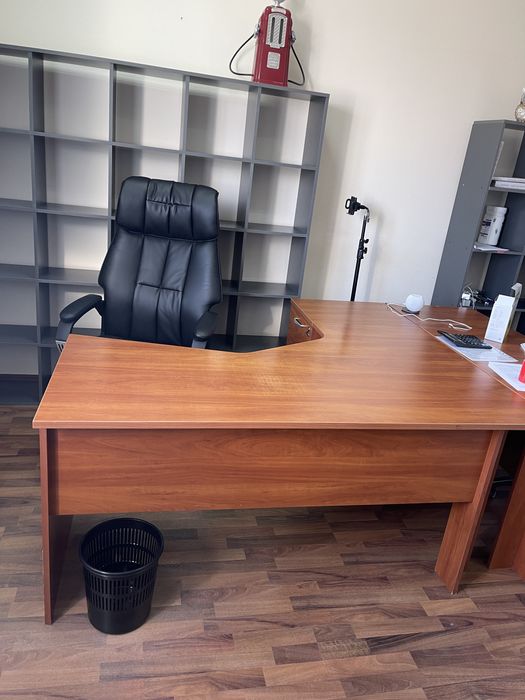 Продам офисную мебель срочная продажа