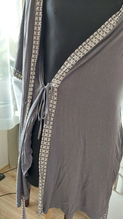 Podomka z kieszeniami