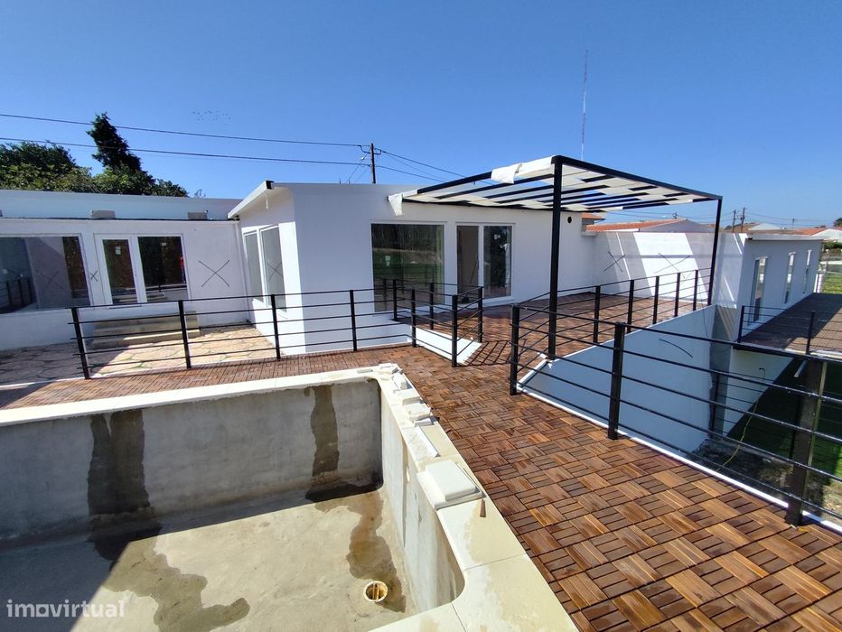Moradia T4 com Piscina – Oliveirinha, Aveiro