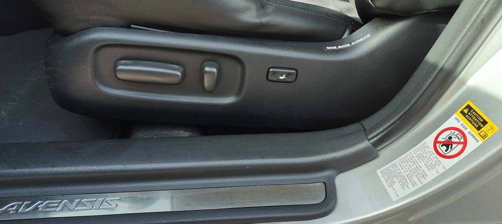 Toyota Avensis 2.2 D-CAT SOL 2006