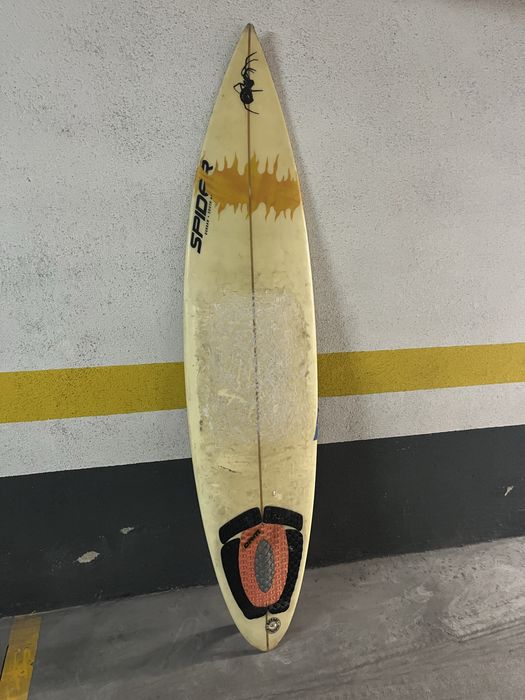 Prancha de Surf Spider 6’9” Thruster – Boa para Surfista Intermédio
