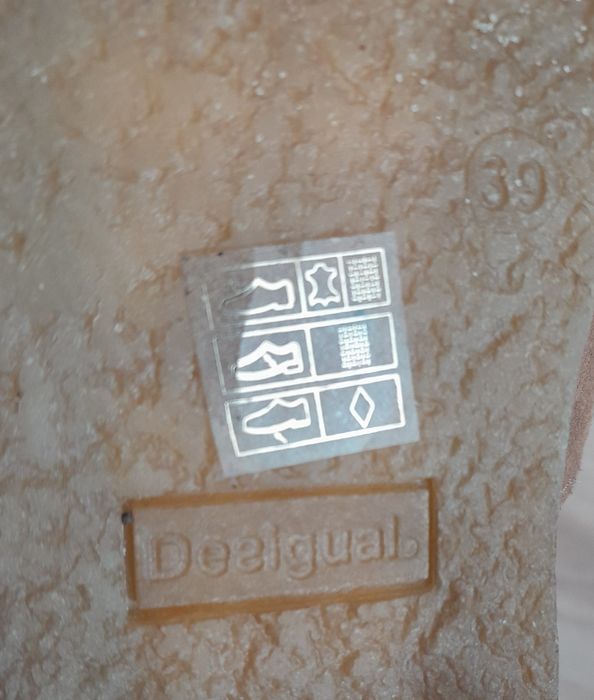 Botki hiszpańskiej marki Desigual