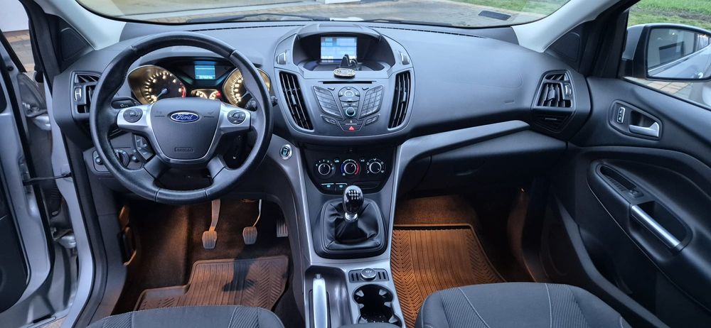 Sprzedam ,  Ford KUGA , BEZWYPADKOWY.