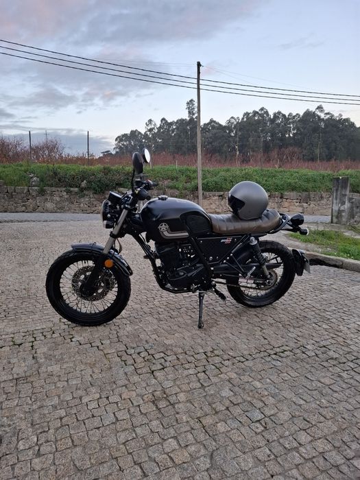 UM  renegade scrambler x   de 2021 renegade