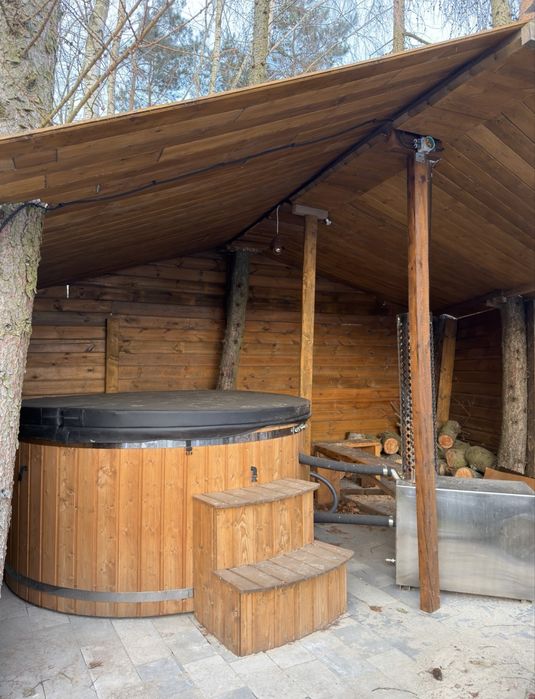 Domek letniskowy z jacuzzi i sauną nad jeziorem