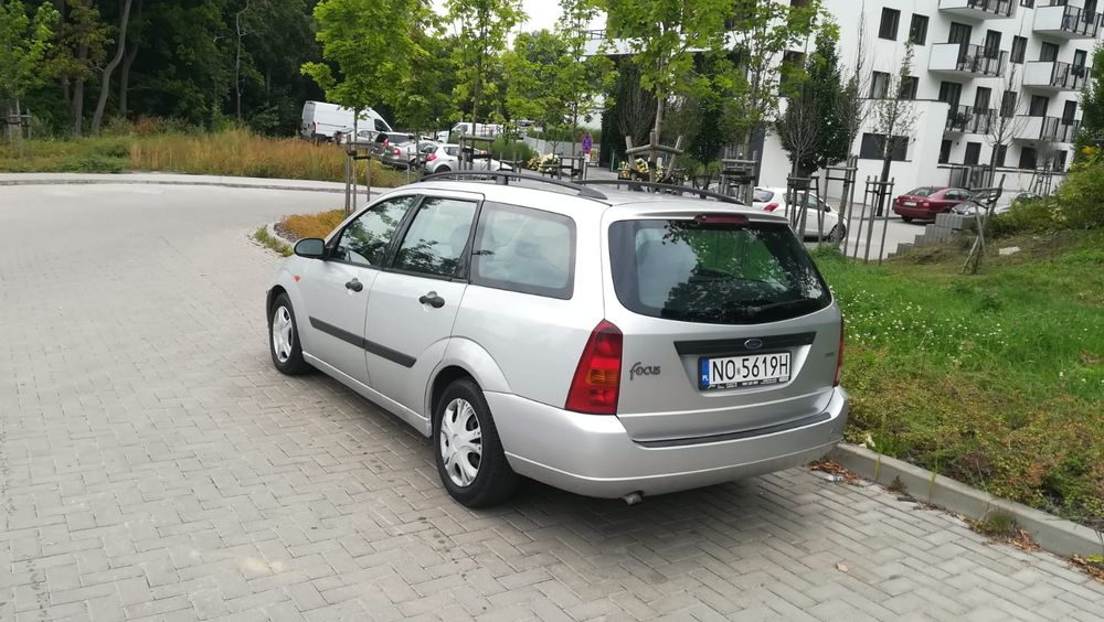 Sprzedam Forda Focusa 1.8 diesel dobry motor auto w kombi