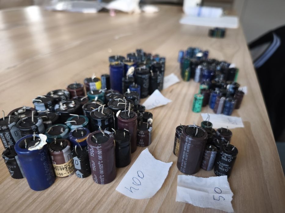 130 szt. Duże kondensatory Rubycon, Panasonic, Sam Young, Taicon i inn