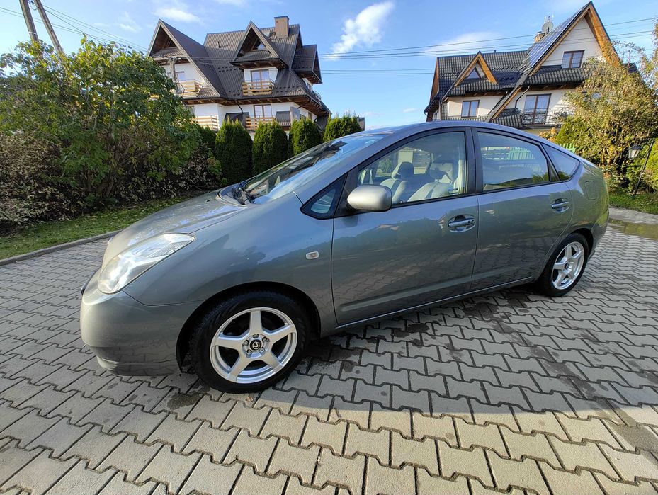 Toyota Prius 1.5 Hybryda-Benzyna  2003