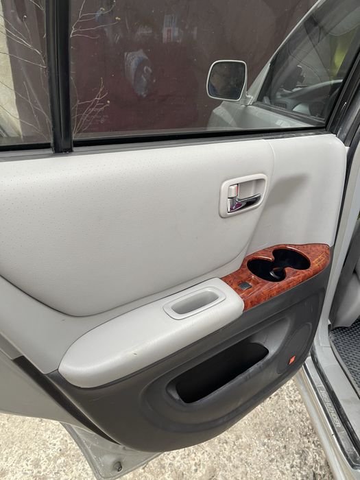 Тойота Highlander