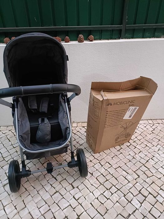 Carrinho de bebé novo