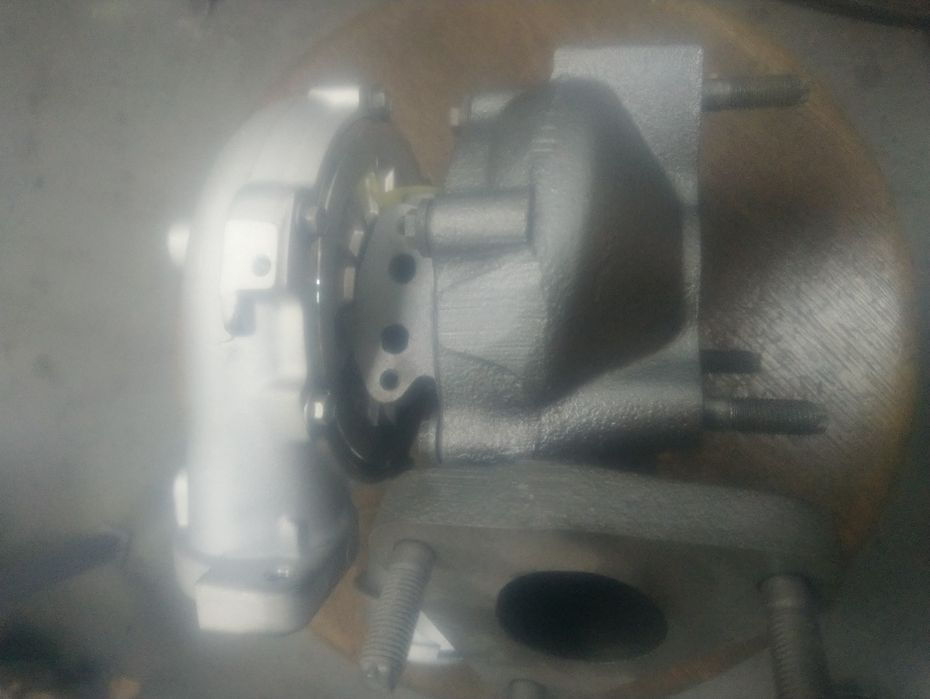 Турбина ниссан. Двигатель  Д40 ,,Пантфайдер,, наваро