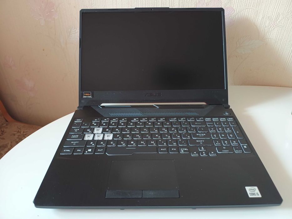 ASUS TUF FX506L i5-10300H 16Gb nVIDIA GTX1650 4Gb SS512Gb 144Hz