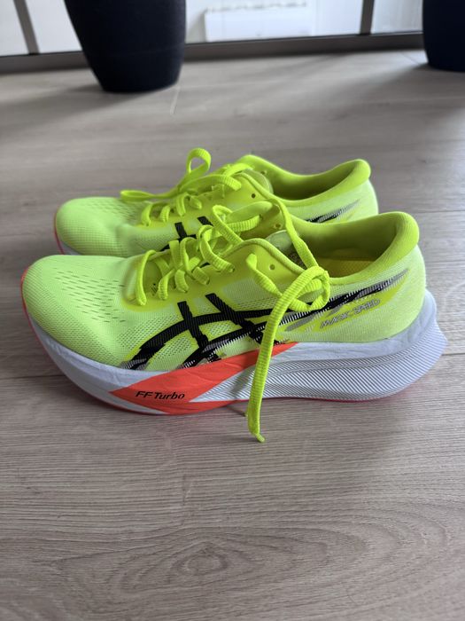 ASICS MagicSpeed 4 39.5 jak nowe