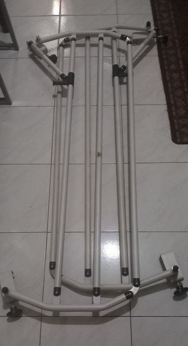 Barreiras laterais de segurança para camas (120€)