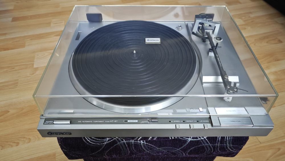 Gramofon Hitachi HT-67 sprawny stan bardzo dobry