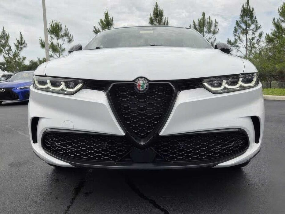 Alfa Romeo Tonale      2024