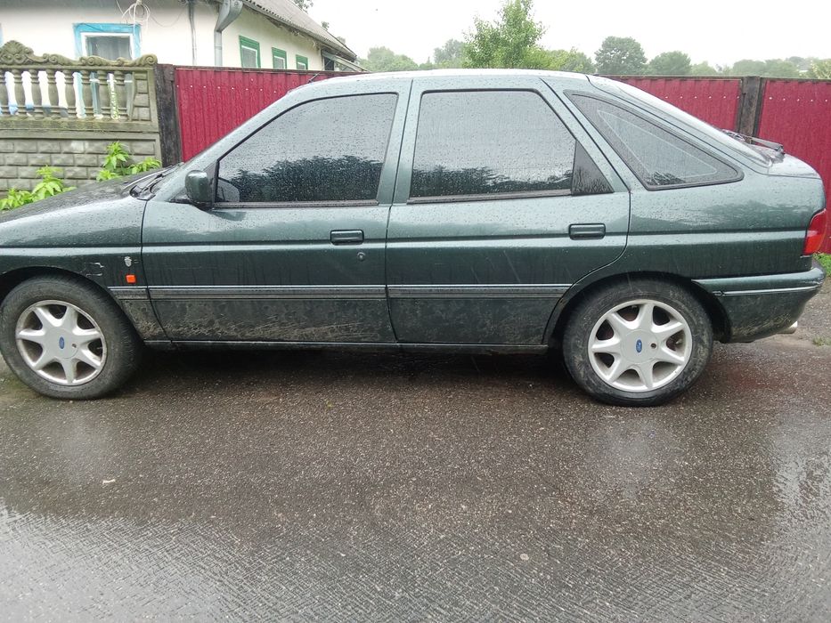 Форд ескорт16v 1.6 інжектор chia