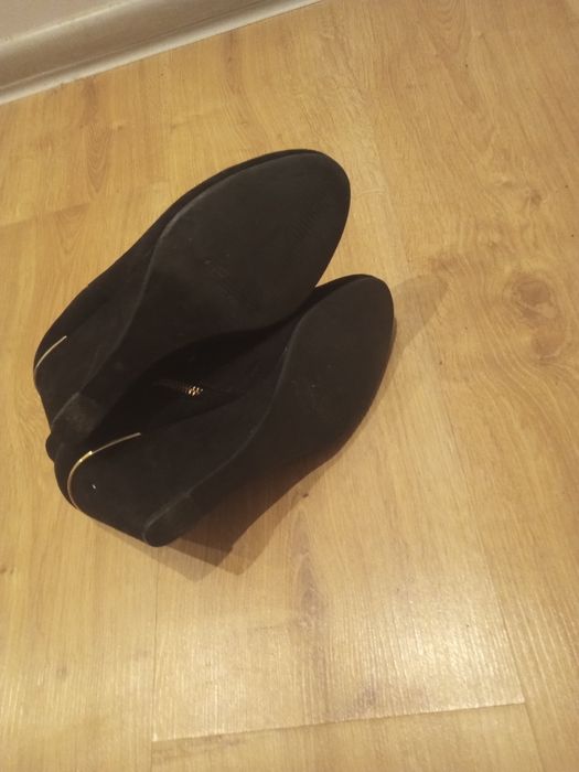 Buty damskie zamszowe New Look r.40