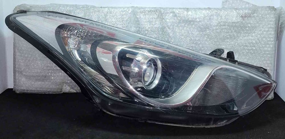 Ótica / Farol Direito - HYUNDAI i30
